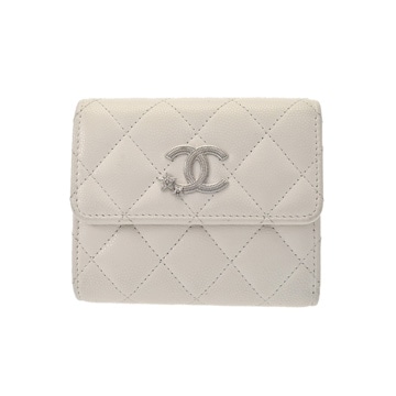 シャネル マトラッセ スモールフラップウォレット  ホワイト グレインドカーフスキン レディース 財布 【中古】【purse】